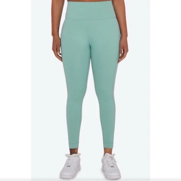 SET Active turquoise Sports Bra & leggings - Picture 2 of 2
